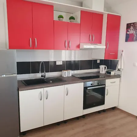 Odlicno Opremljeni Novouredeni Apartmani Iva, Okrug Gornji Trogir Exterior foto