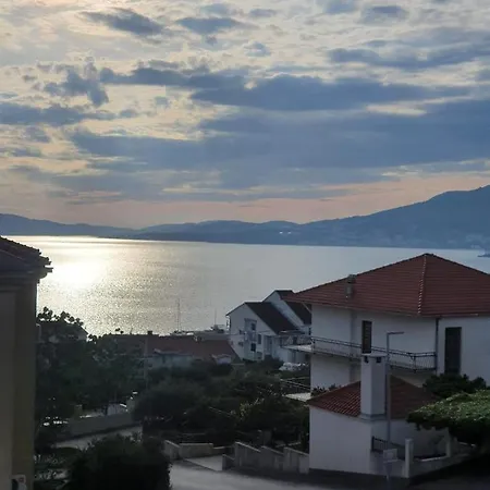 Odlicno Opremljeni Novouredeni Apartmani Iva, Okrug Gornji Trogir Exterior foto