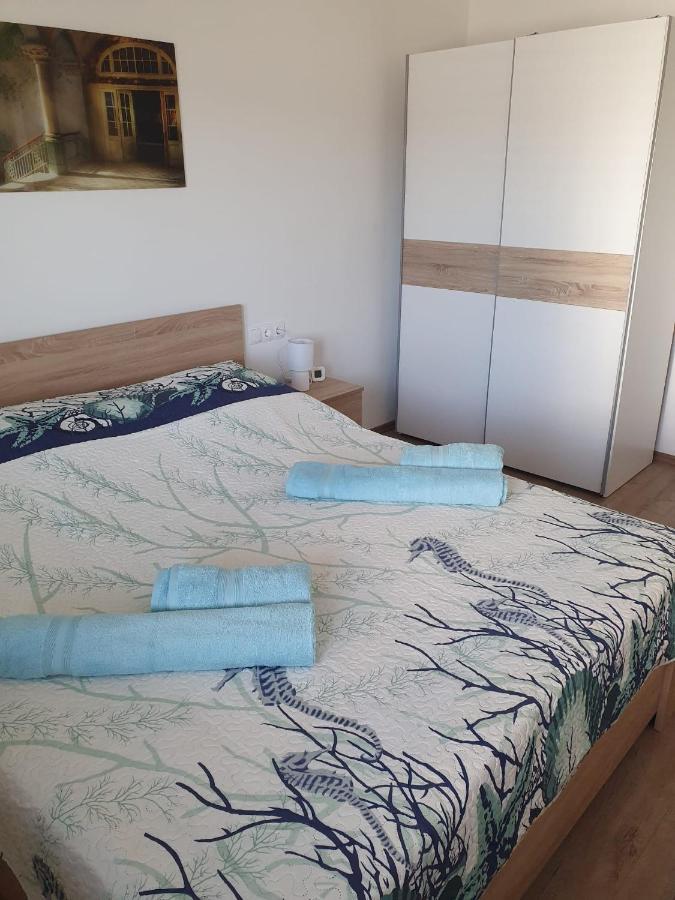 Apartment Odlicno Opremljeni Novouredeni Iva, Okrug Gornji Trogir