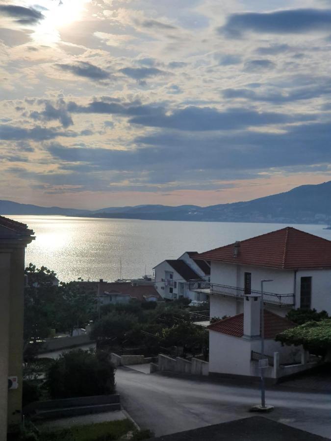 Odlicno Opremljeni Novouredeni Iva, Okrug Gornji * Trogir