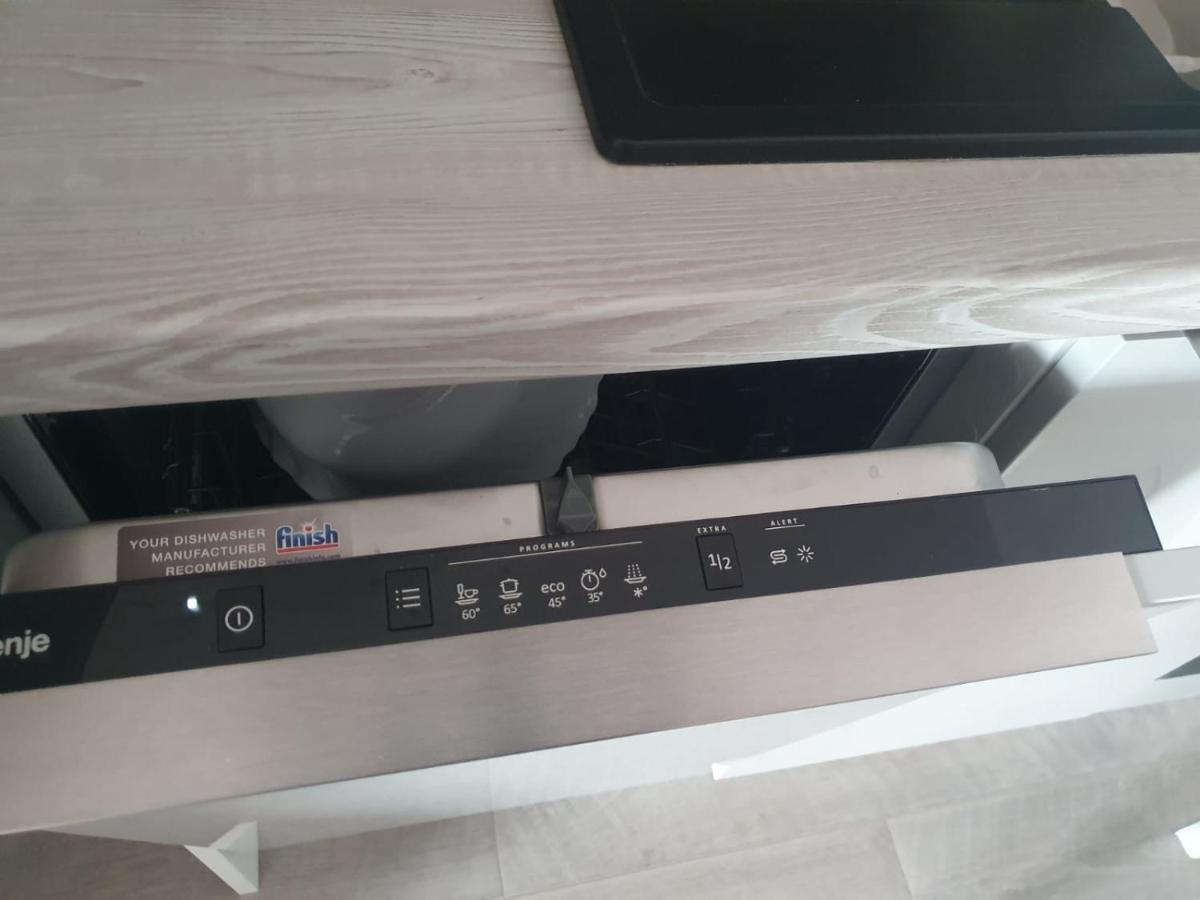 Odlicno Opremljeni Novouredeni Iva, Okrug Gornji