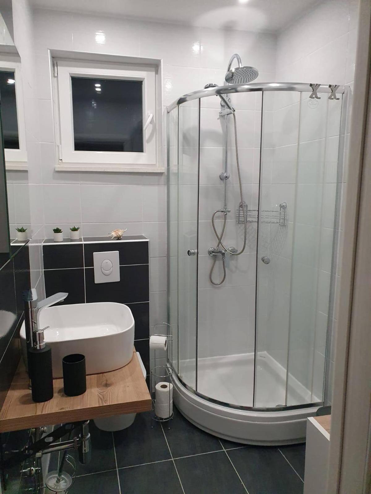 Apartment Odlicno Opremljeni Novouredeni Iva, Okrug Gornji
