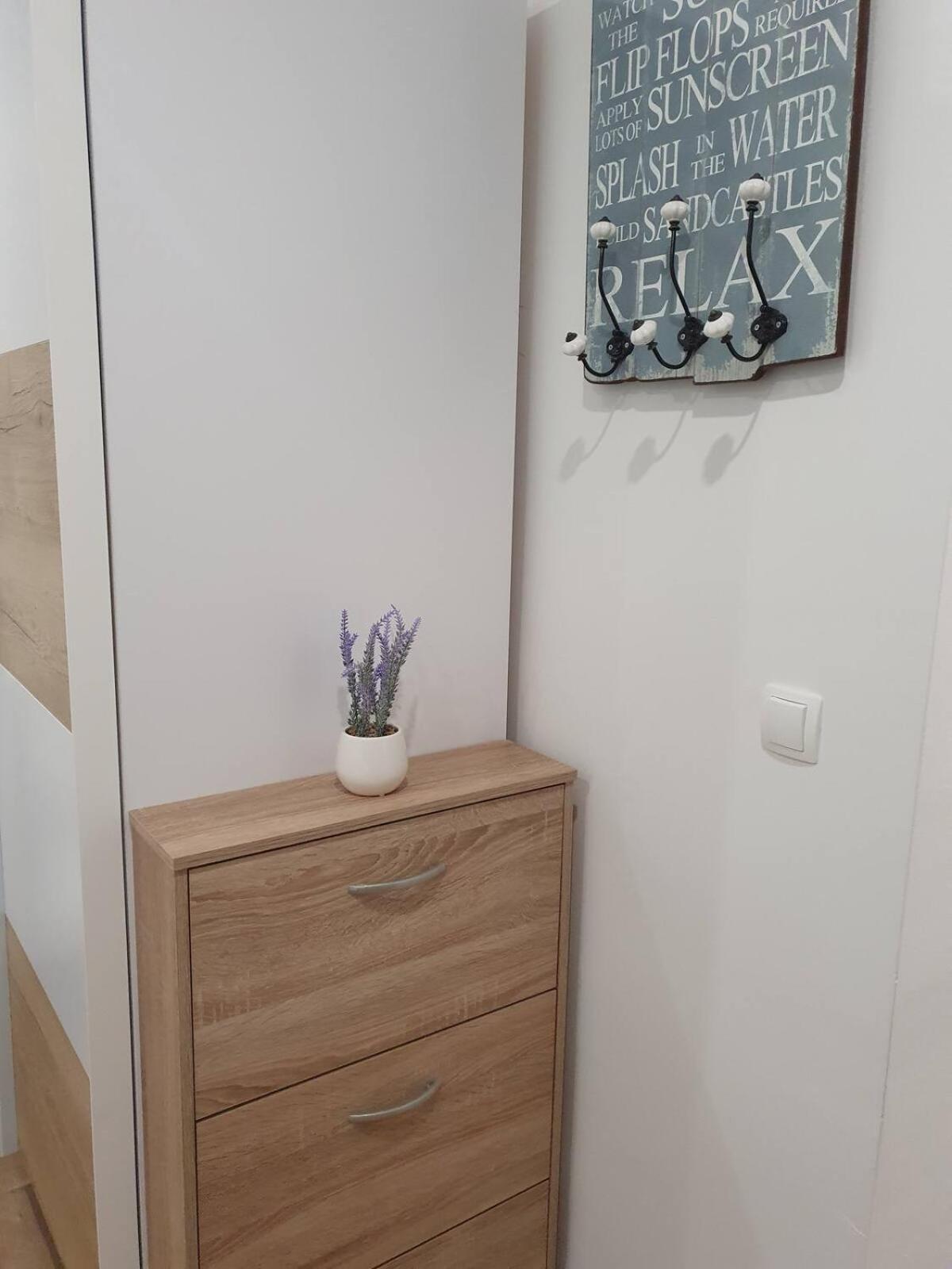 Odlicno Opremljeni Novouredeni Iva, Okrug Gornji Apartment *